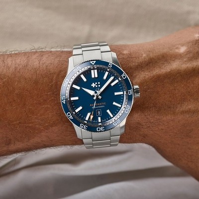 CHRISTOPHER WARD TRIDENT C60 SWISS MD AUTO SAPPHIRE BLUE DIAL CERAMIC BEZEL 44MM