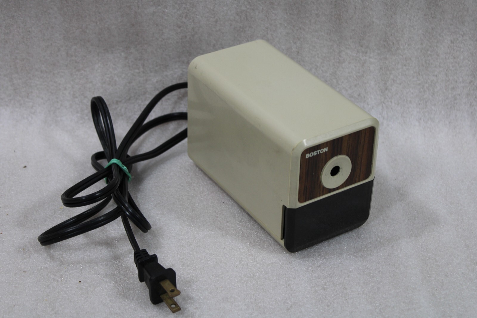 VTG Boston Electric Pencil Sharpener Model 18 296A Made In USA Hunt Mfg Works DA