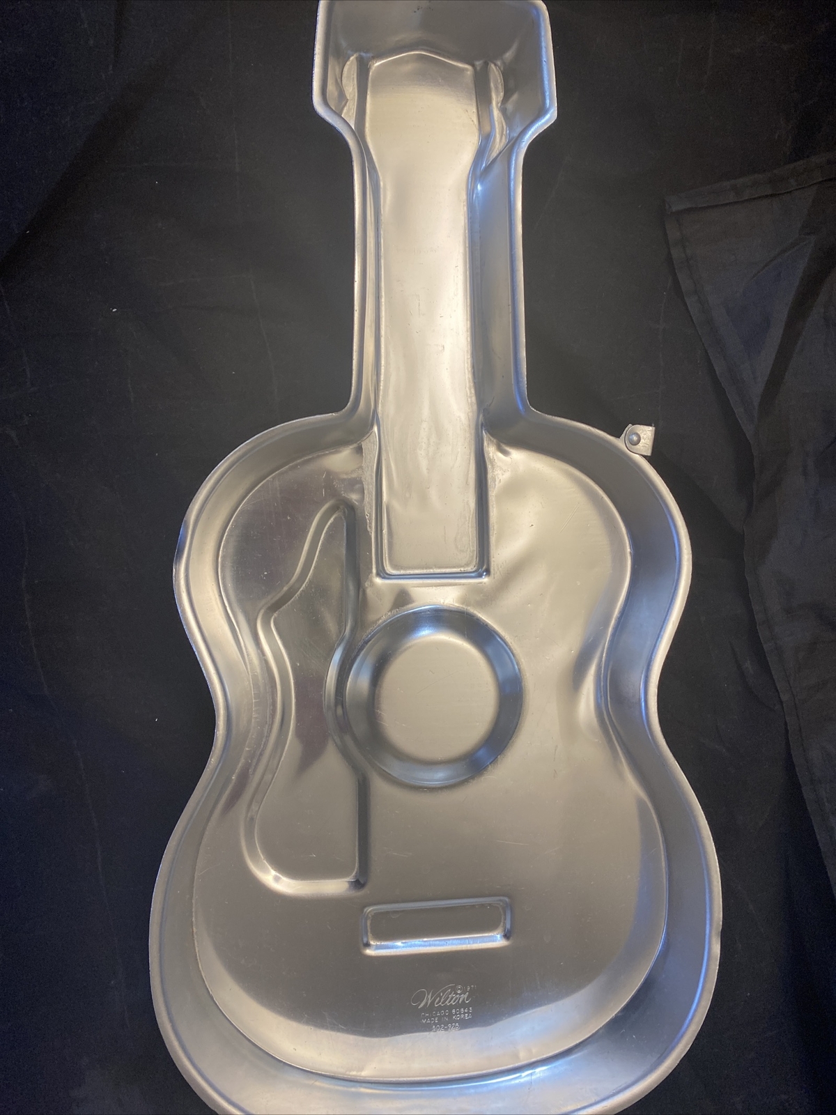 Vintage Wilton Aluminum Guitar Cake Pan 502925 17” X 9” 1971 eBay