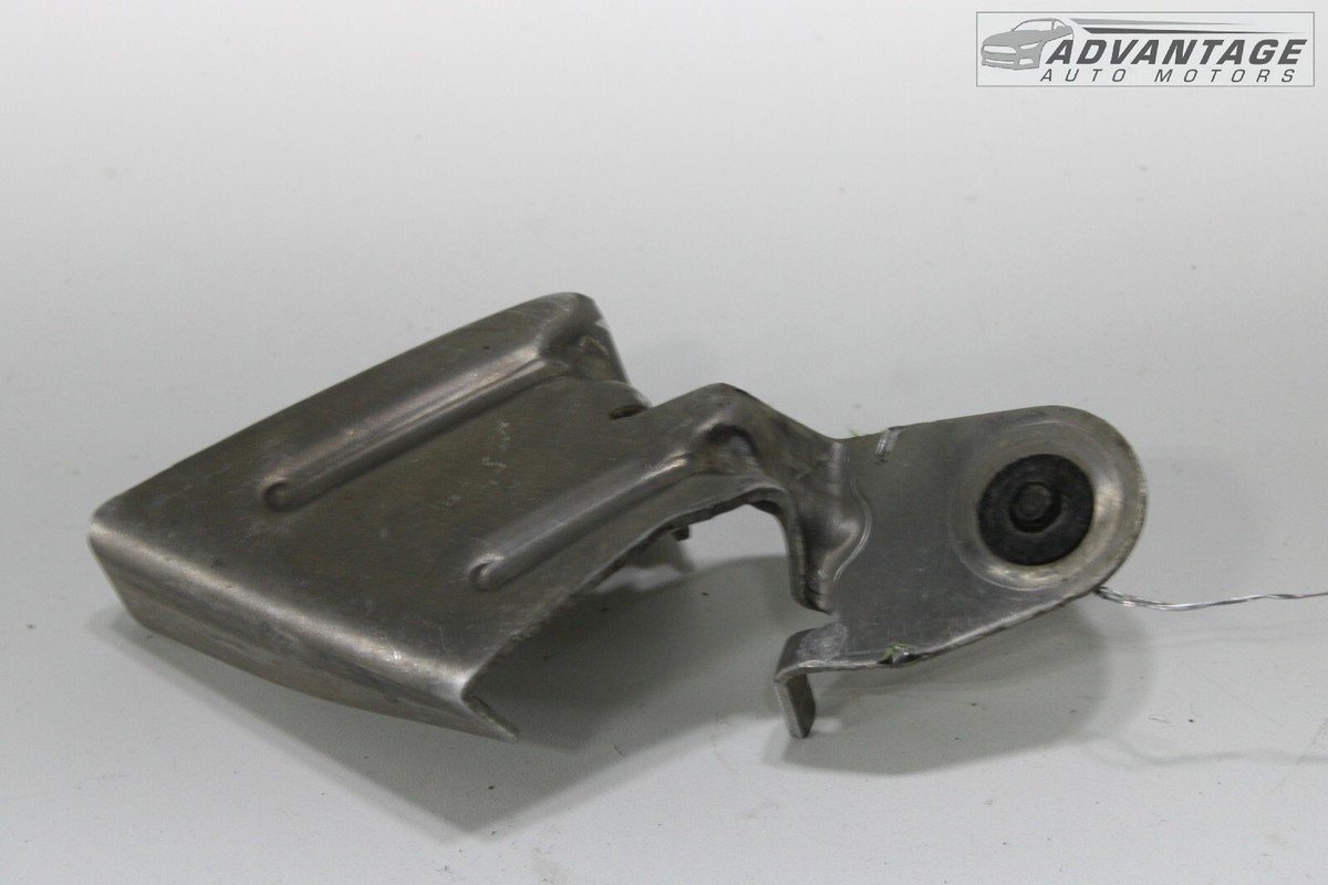 2009-2015 BMW 750LI F02 FRONT LEFT SIDE FENDER LINER MOUNT BRACKET 