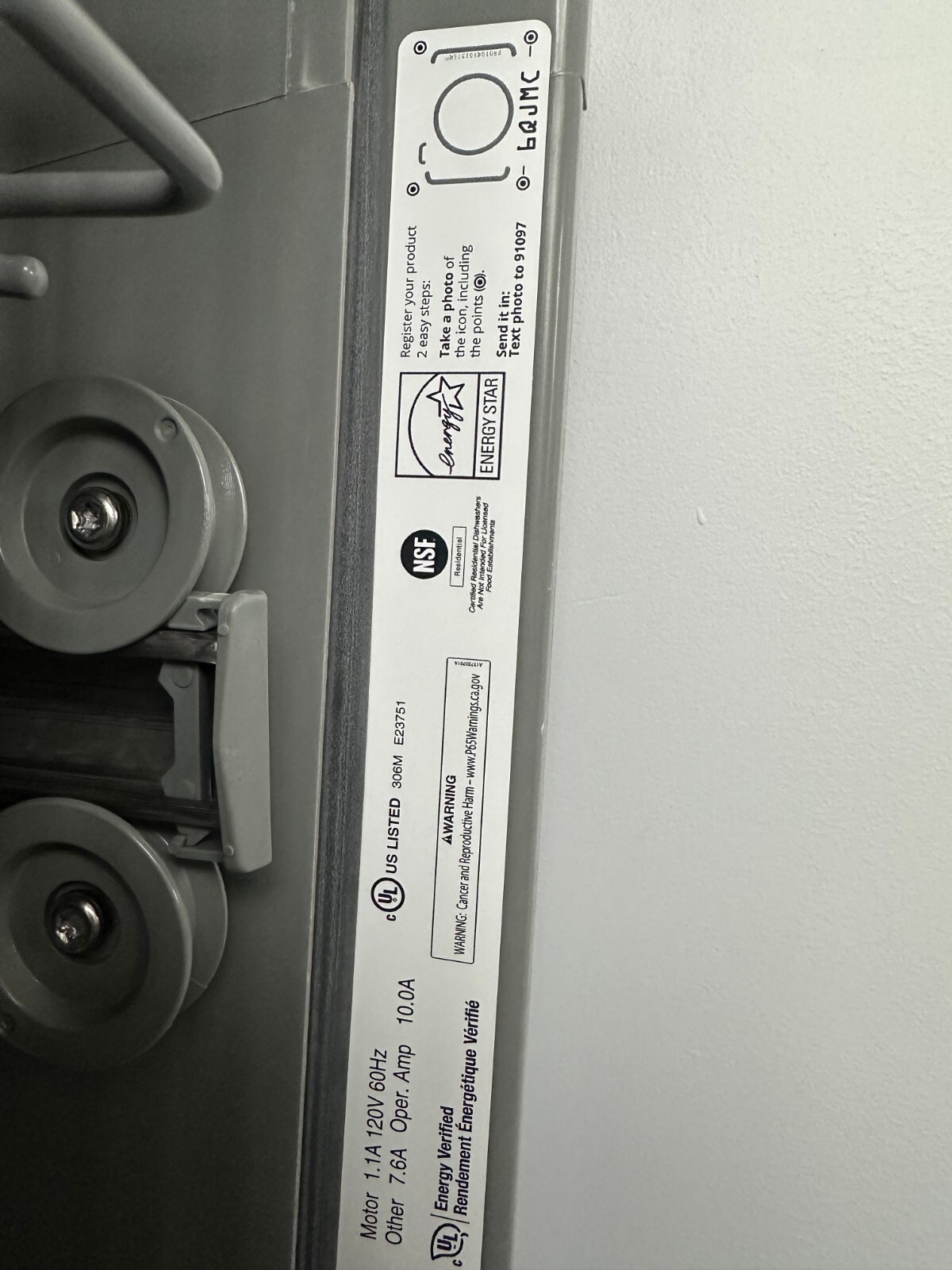 FRIGIDAIRE Stainless Steel Front Control Standard Dishwasher