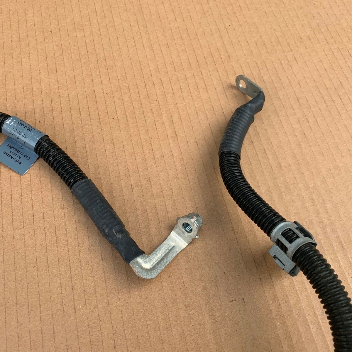 Mercedes Benz A250 W176 Battery Cable Controller Wire A2465400508