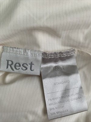 Rest Evercool Cooling Standard Pillowcases Ivory/ EUC  Pair