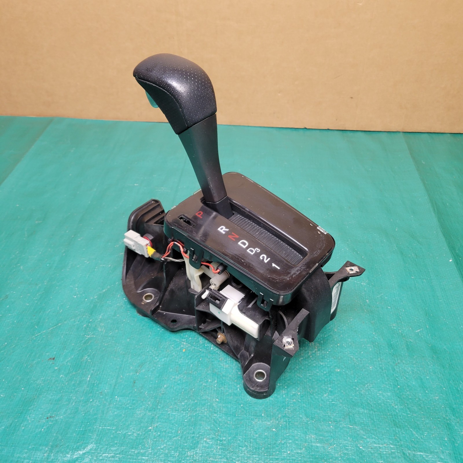 2003-2007 Honda Accord Automatic Transmission Gear Shifter Selector Assembly OEM