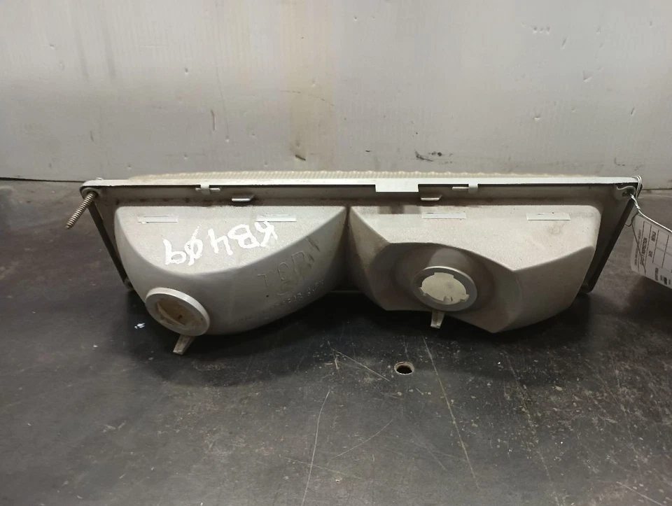 Señal de giro izquierda del conductor de 1993 camioneta Chevrolet 2500 12082959 Foto 4 de 4