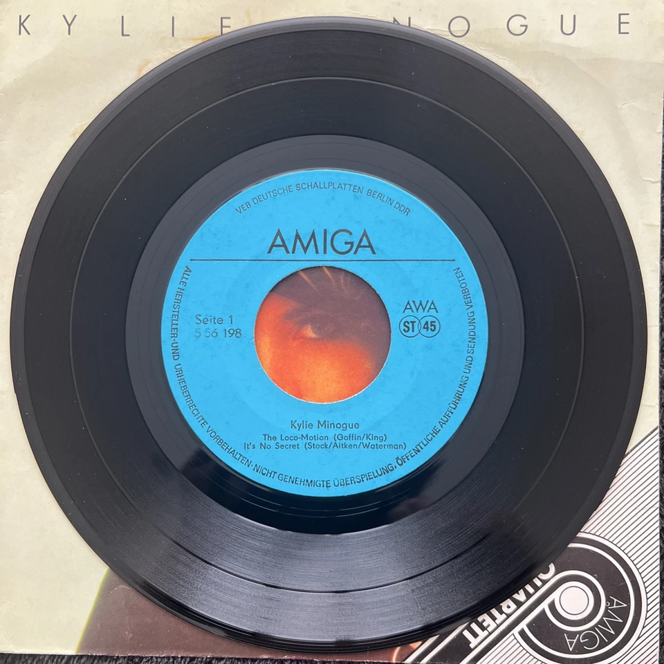 Kylie Minogue – Kylie (I Should Be So Lucky etc.) 4 Track 7'' EP IMPORT NM VIDEO - Image 3 of 4