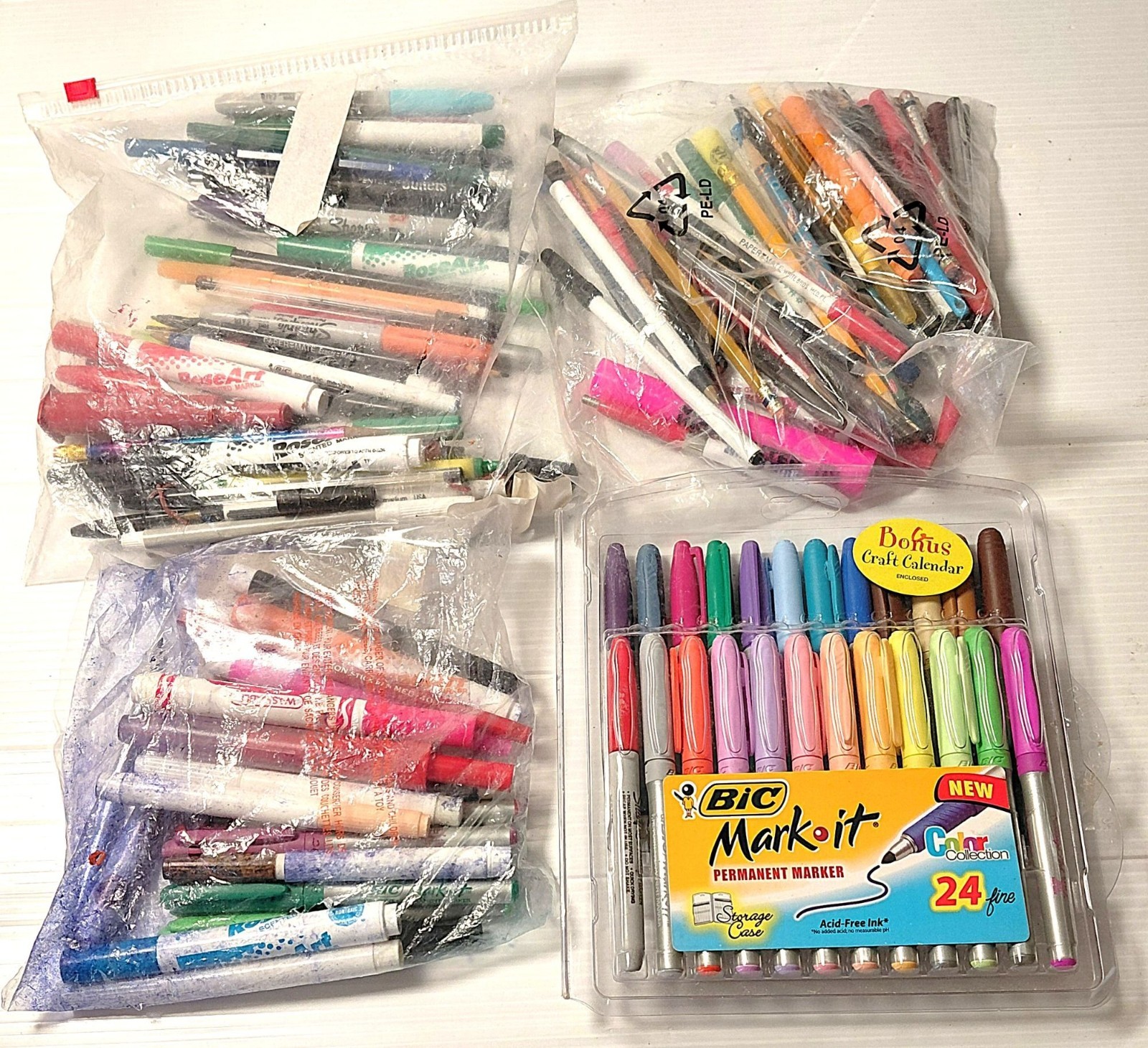 Fine Qty 24 Plus Various Markers, Pens & Pencils