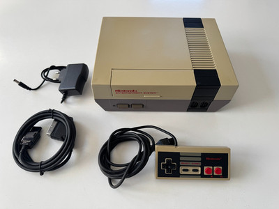 Nintendo NES Entertaiment System + Controller + Kabel NESE-001 FRA RGB #2
