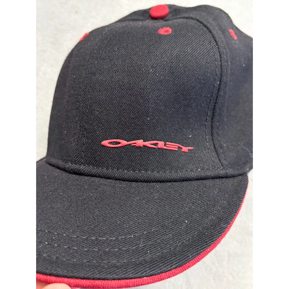 Gorra de béisbol Oakley Flex Fit negra roja con logotipo Snapback ala plana talla L-XL Foto 2 de 4