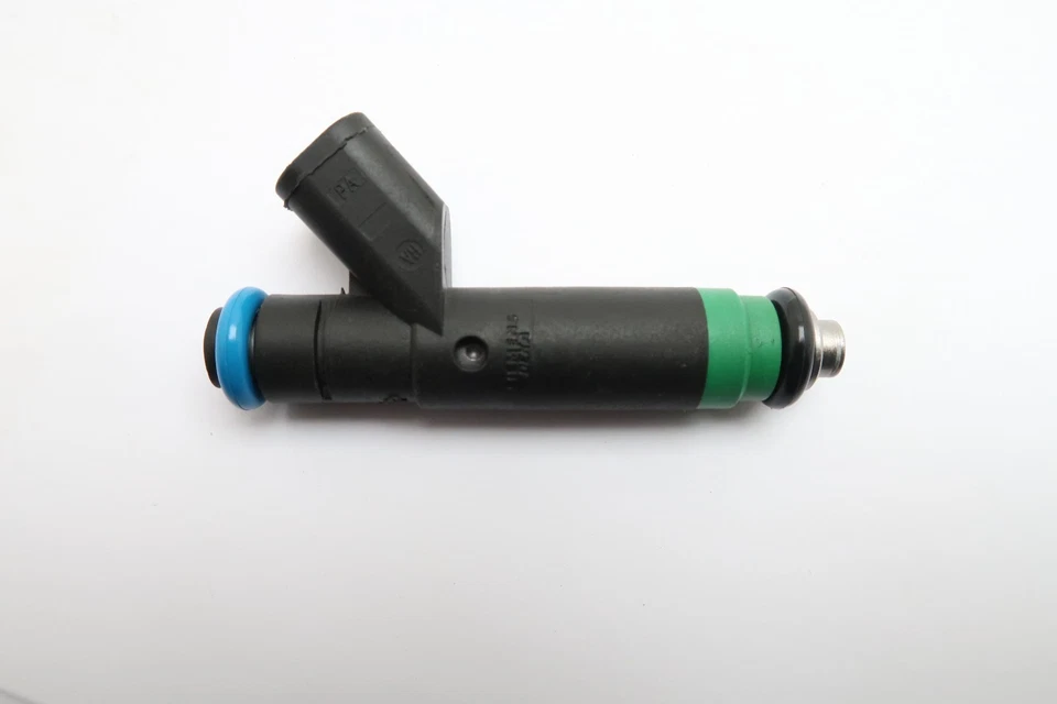 8 piezas INYECTORES DE COMBUSTIBLE PARA MITSUBISHI RAIDER 2004-2007 V8 4.7 53032704AB Foto 2 de 3