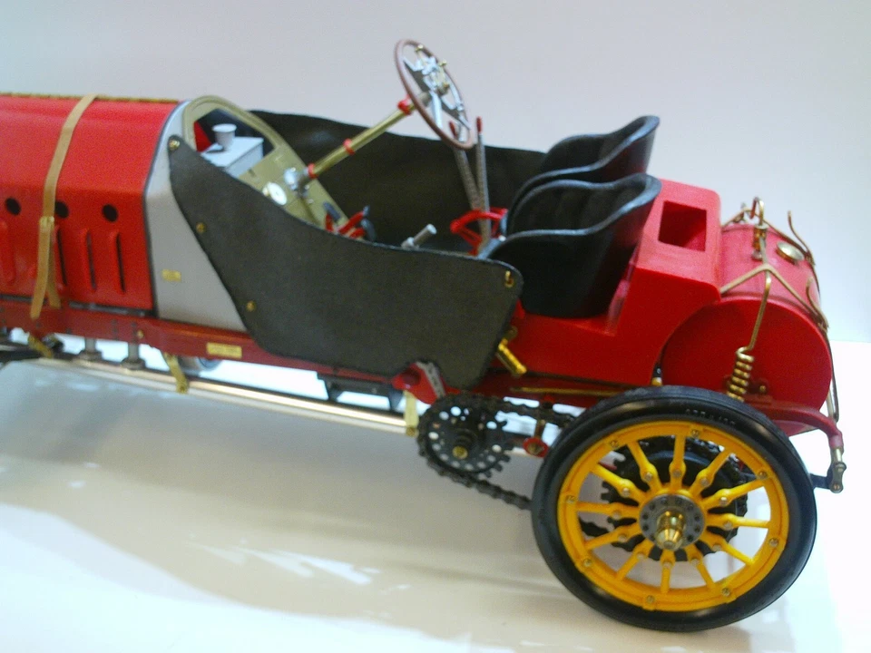 F2 Fiat POCHER scala 1/8 completa di vetrinetta - super dettagliata - perfetta - Immagine 3 di 4