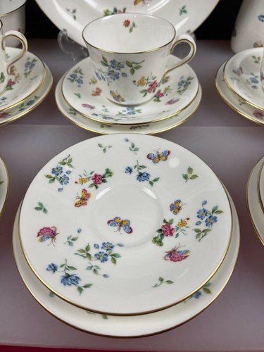 Royal Crown Derby Days polillas trío de té tazas jarra de pastel y azúcar 21 piezas - Imagen 6 de 12