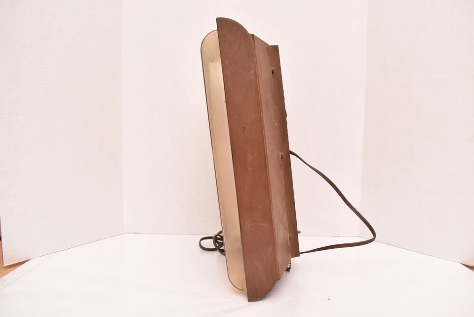 Vintage 7 Up Hanging Wall Clock Lighted Sign Advertisement 7up 12x18 Not running - Image 3 of 4