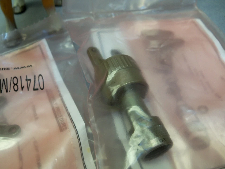 Sunbank M85049/199W02 Circular MIL Spec Backshells Backshell size 9 Lot of 2 - Image 2 of 3