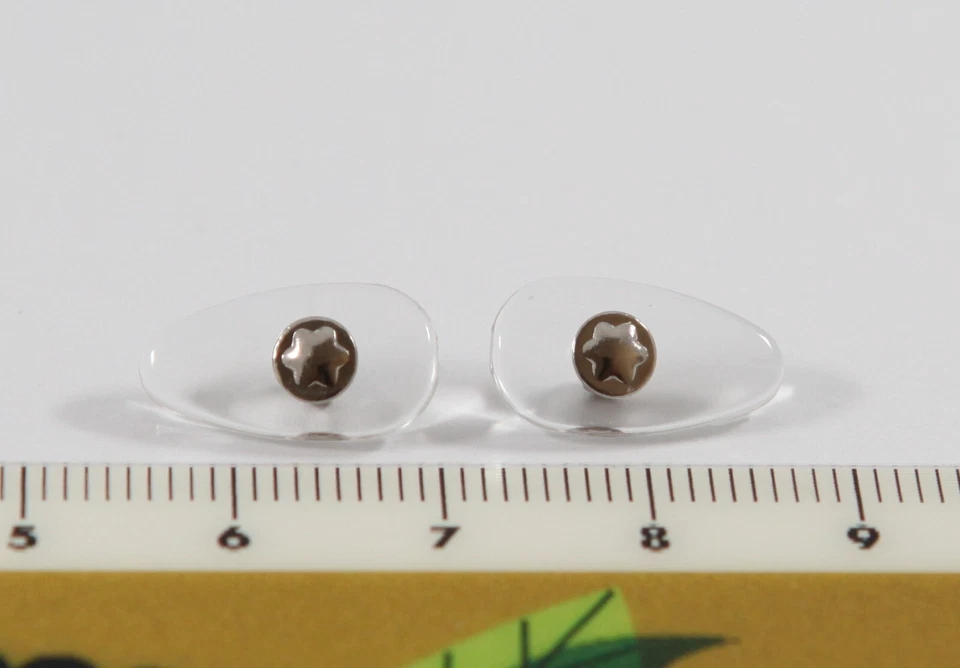 Almohadillas nasales atornillables de repuesto para gafas Mont Blanc gafas de sol plateadas ovaladas Foto 4 de 4