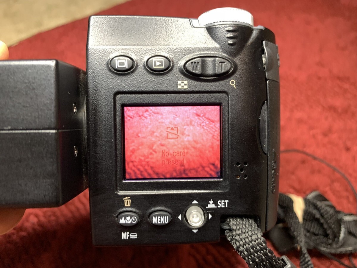 Nikon Coolpix 4500 4.0 MP 1.5