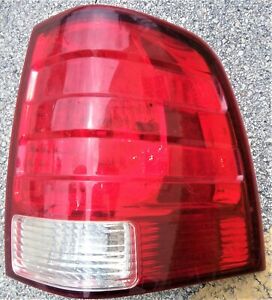 Drivers Taillight Taillamp Lens Housing for 2002-2005 Ford Explorer 4 Door SUV