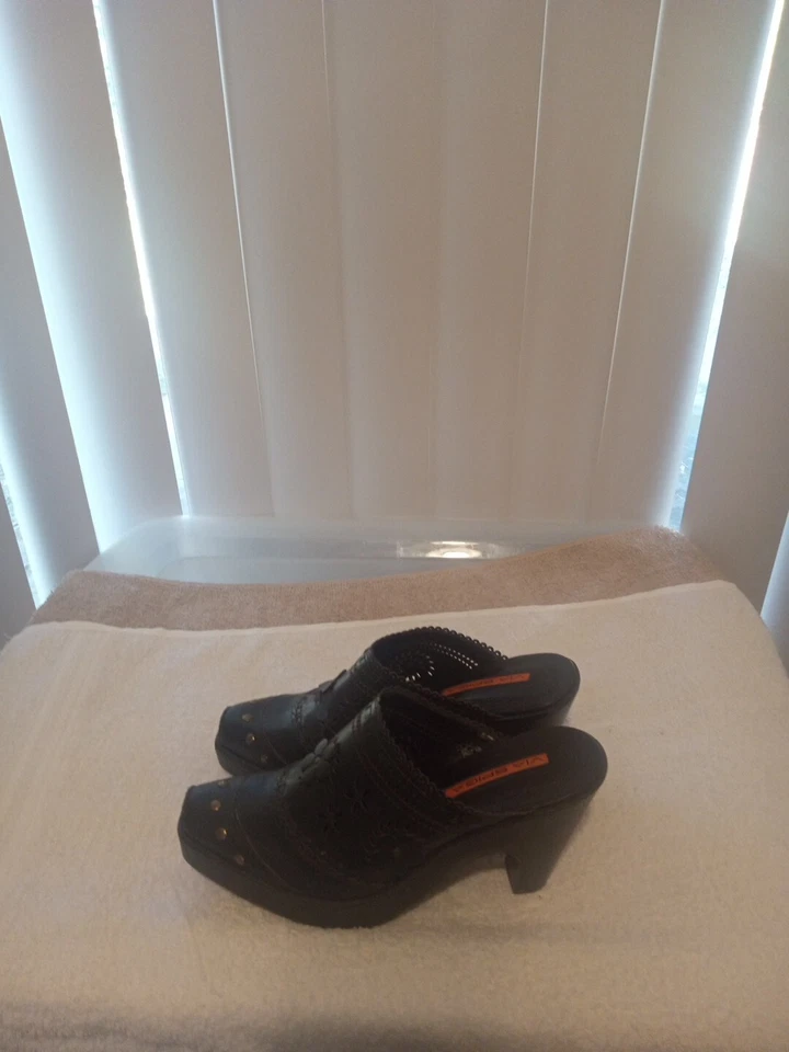 Zuecos para mujer Via Spiga de cuero florales negros talla 6M Foto 3 de 4