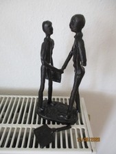 Figur Geschätspartner Guss defekt Nachlass Vitrine