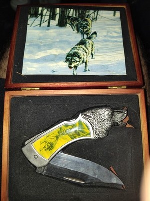 Franklin Mint The Timber Wolf Collector Pocket Knife- Japan Stainless Wolf Head
