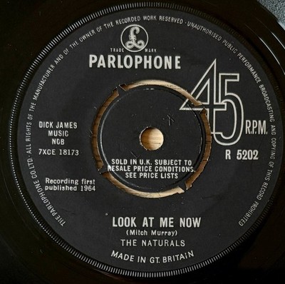 THE NATURALS LOOK AT ME NOW 7'' PARLOPHONE (1964) VG+ POP BEAT GT BRITAIN