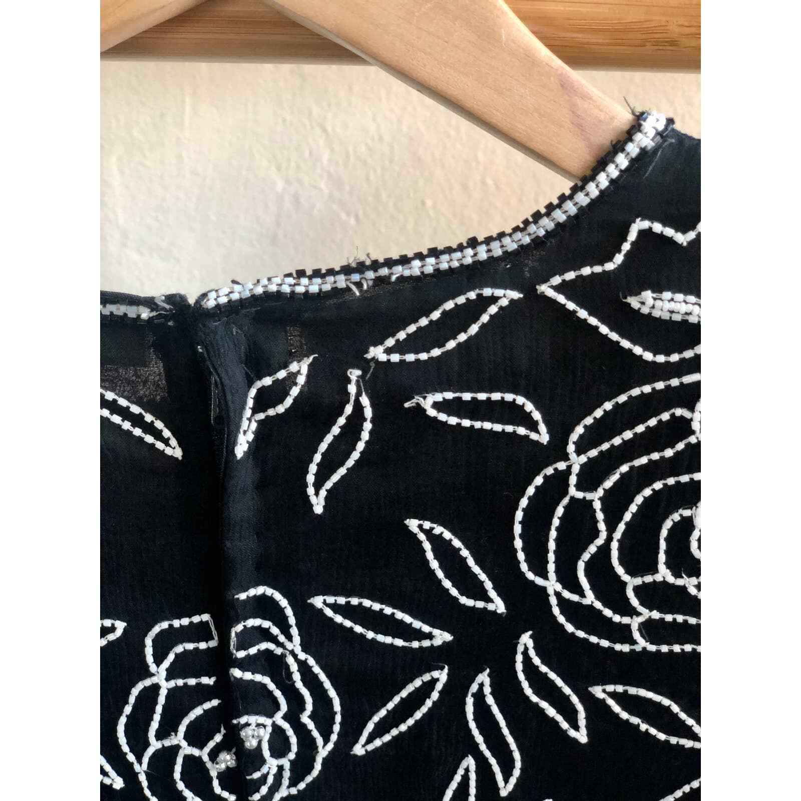 Vintage Rose Pattern Beaded Blouse - image 3
