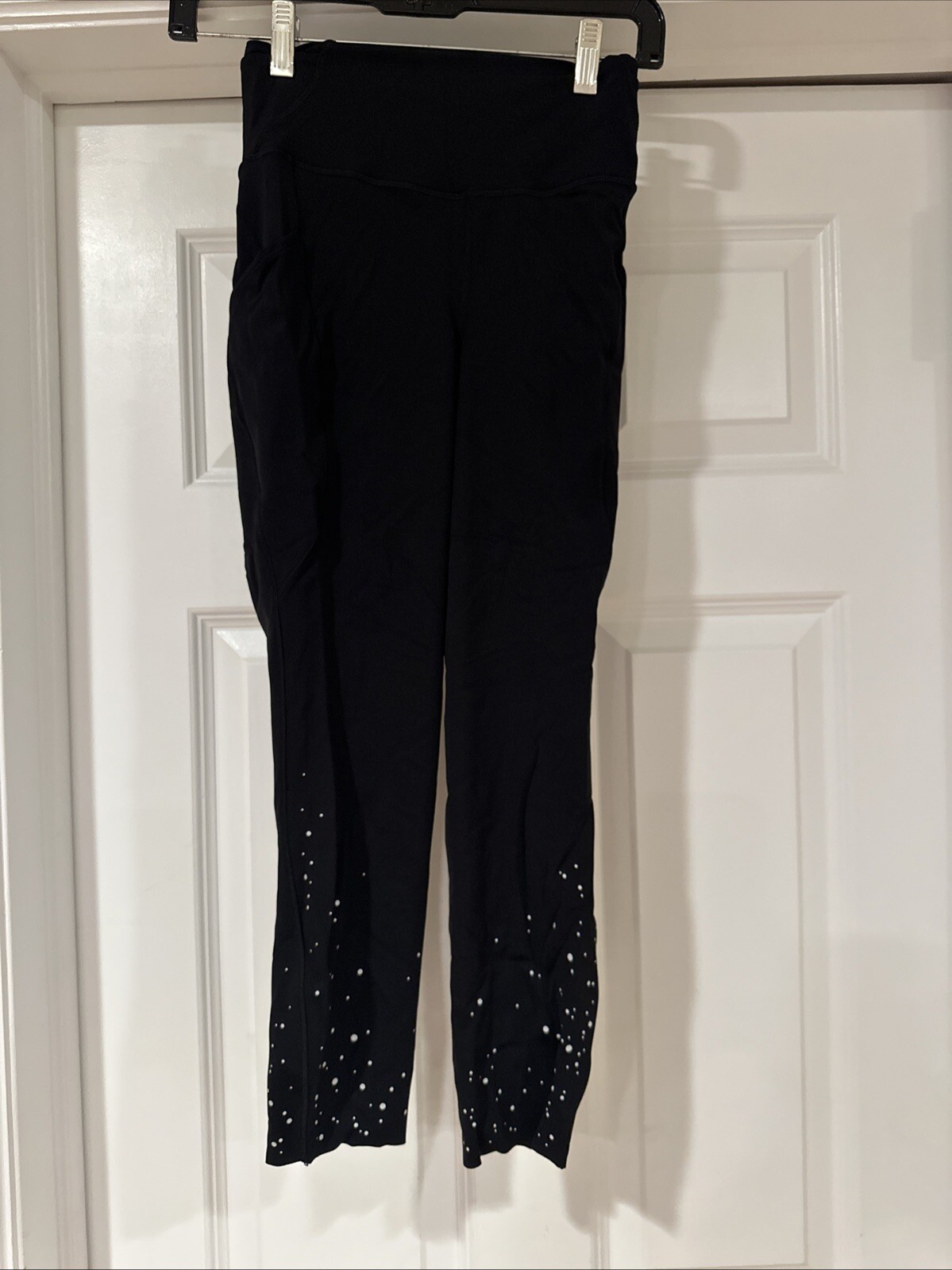 Lululemon Solid Black W/ Circle Pattern On Bottom… - image 1