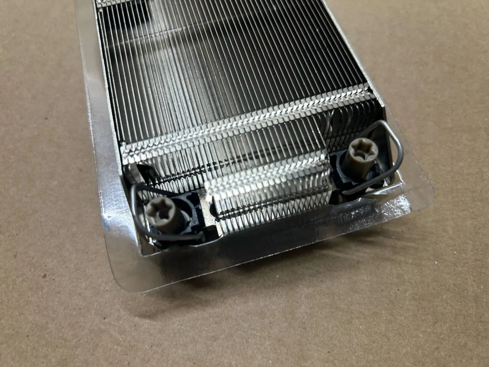 Genuine Dell PowerEdge R650XS R450 High Performance Heatsink P/N: T7N3J 0T7N3J - Image 3 of 4
