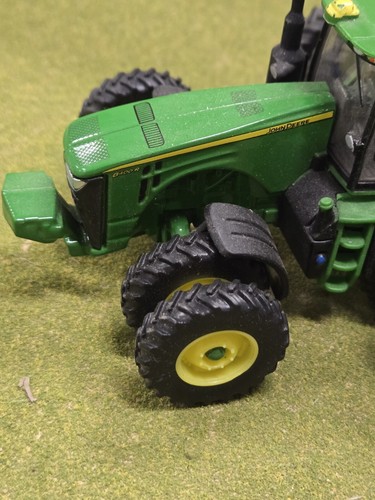 1/64 ERTL JOHN DEERE 1895 Air SEEDER SET /8400R TRACTOR/ FARM - Picture 2 of 11