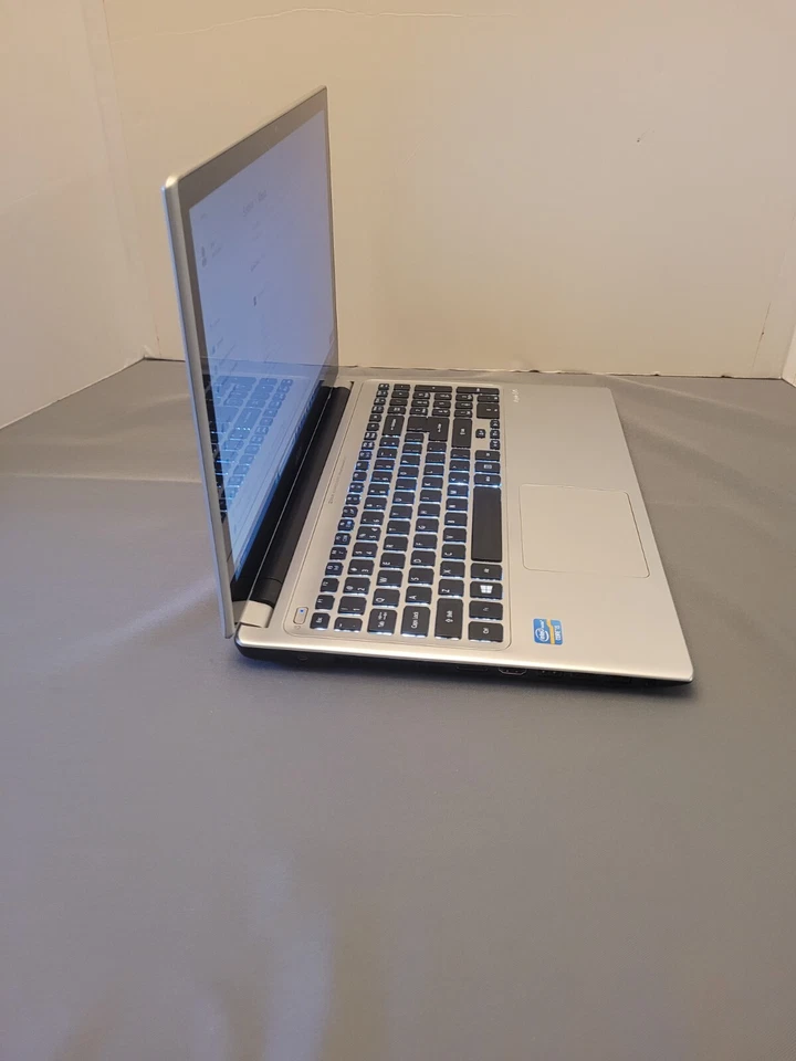 Acer Aspire V5-571P, 15.6" Táctil, Core i5, 16GB, 512GB SSD, Windows 11, Retroiluminado Foto 4 de 4