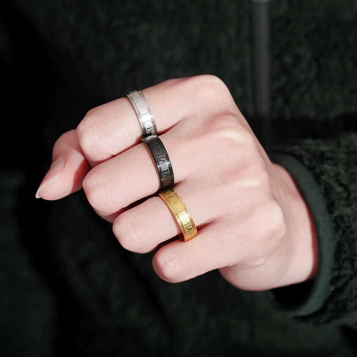 Cartier ring roman numeral deals