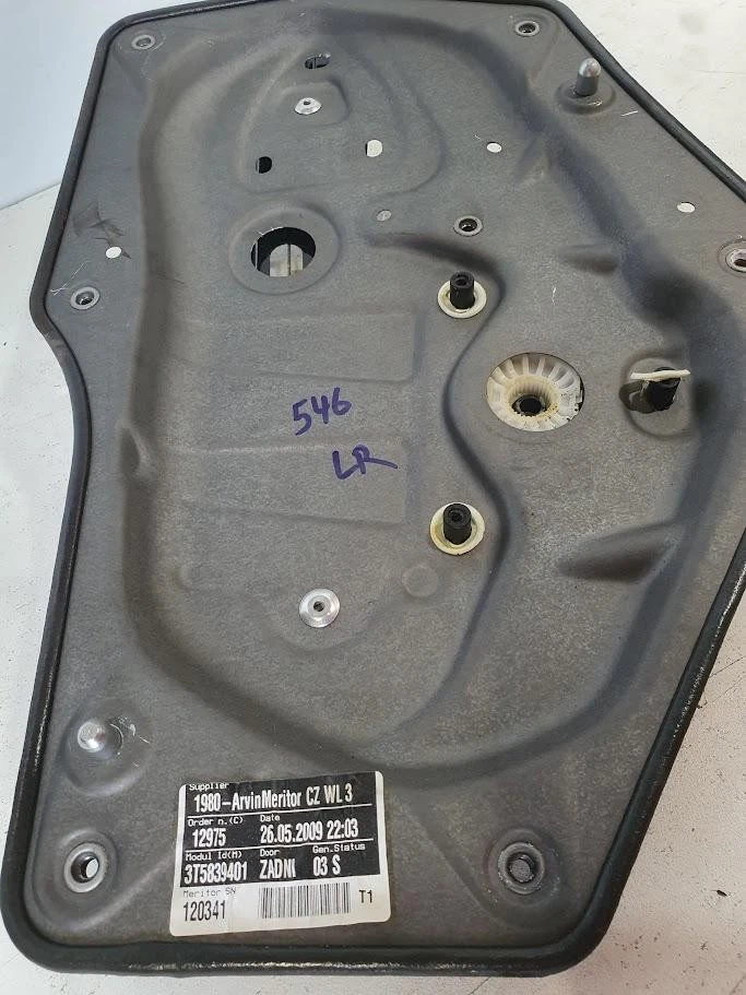 SKODA SUPERB LEFT REAR DOOR REGULATOR ONLY, 03/09-12/15, 3T5839401 - Image 4 of 4