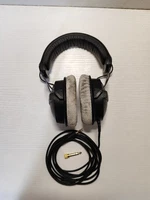 Beyerdynamic DT 770 Pro 80 Ohm Closed Back Headphones In Good Condition