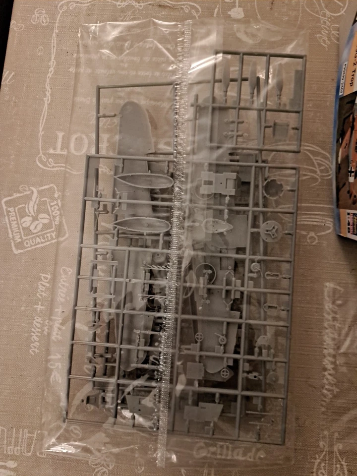 Messerschmitt Bf-109 G-2 Trop Black 6 Hasegawa 1/48 As New  - Immagine 4 di 4