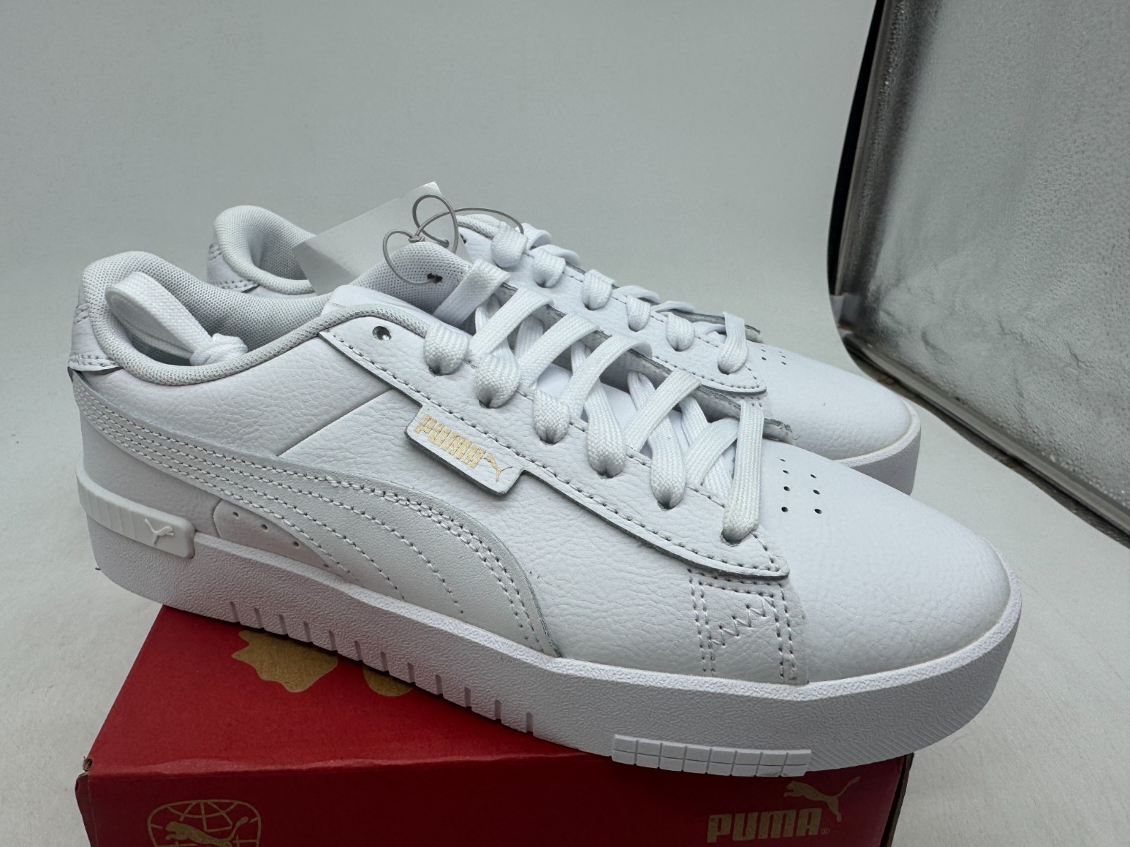 PUMA Court Sneaker Womens White Leather Athletic Lightweight