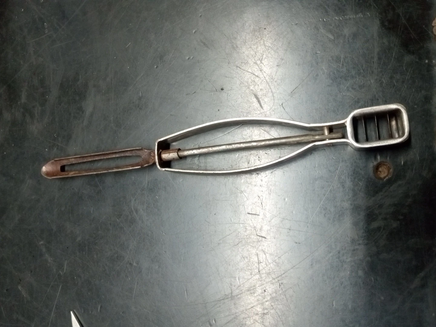 Vintage Ekco Slip Pruf Nee Action Potato Vegetable Peeler With Green Bean Slicer