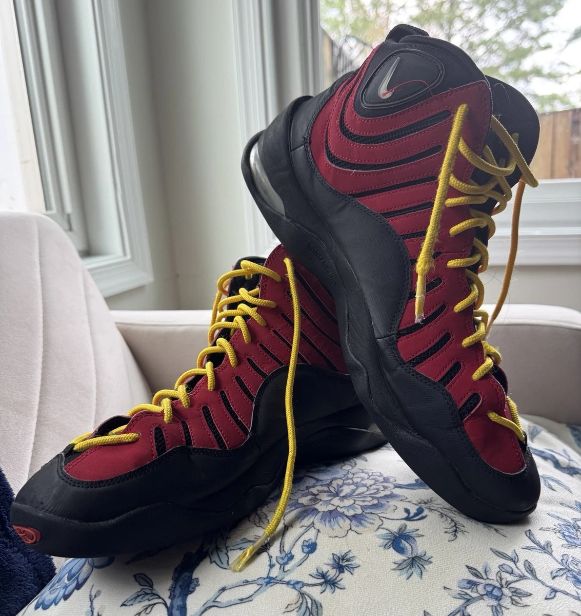 Nike Air Bakin display picture 1