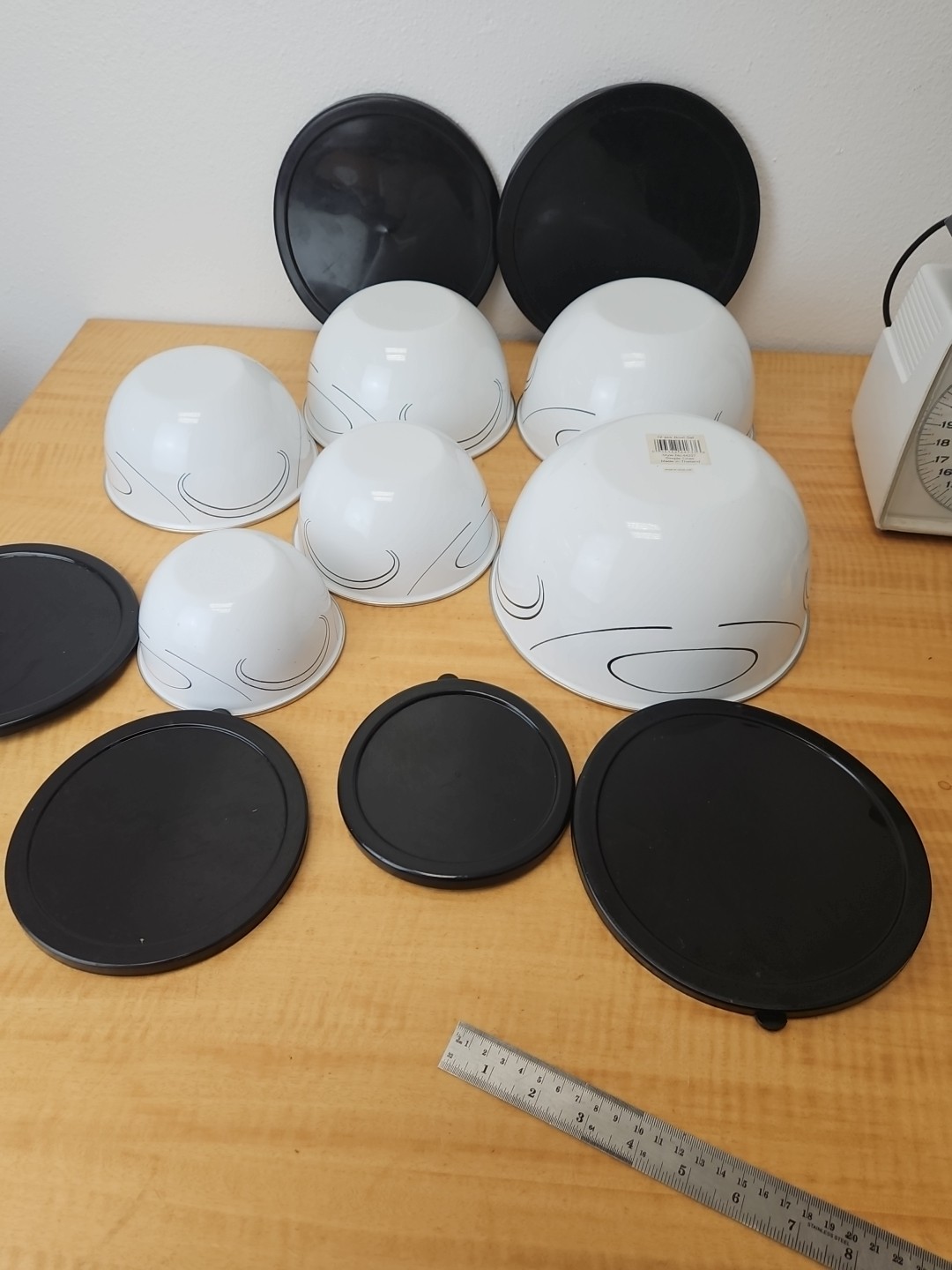 12-Piece Reston Lloyd Metal Nesting Bowl Set, "Simple Lines" bowls lids 44237