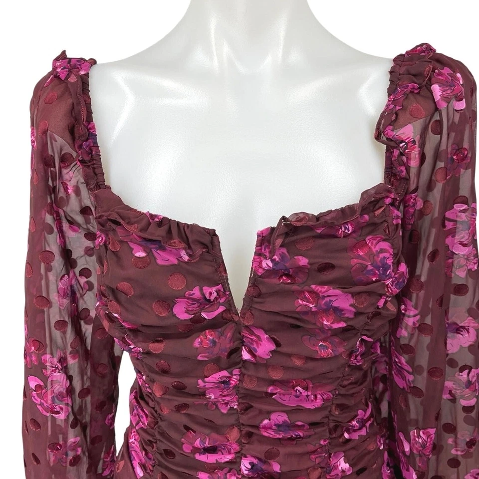 Blusa corta ASTR The Label roja granate floral transparente manga larga talla M Foto 3 de 4