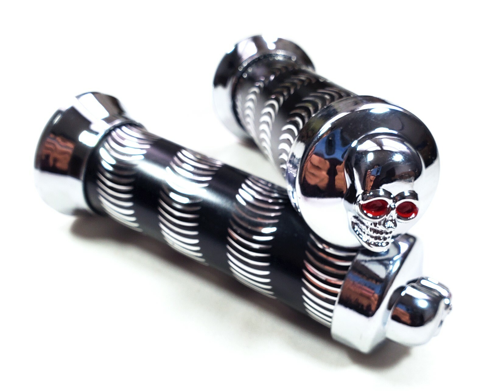 New Black/Chrome Skull end Bike Grip Lowrider Cruiser Custom Bikes