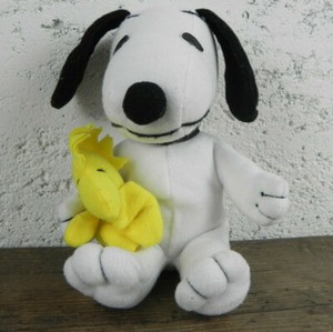 pupazzo snoopy