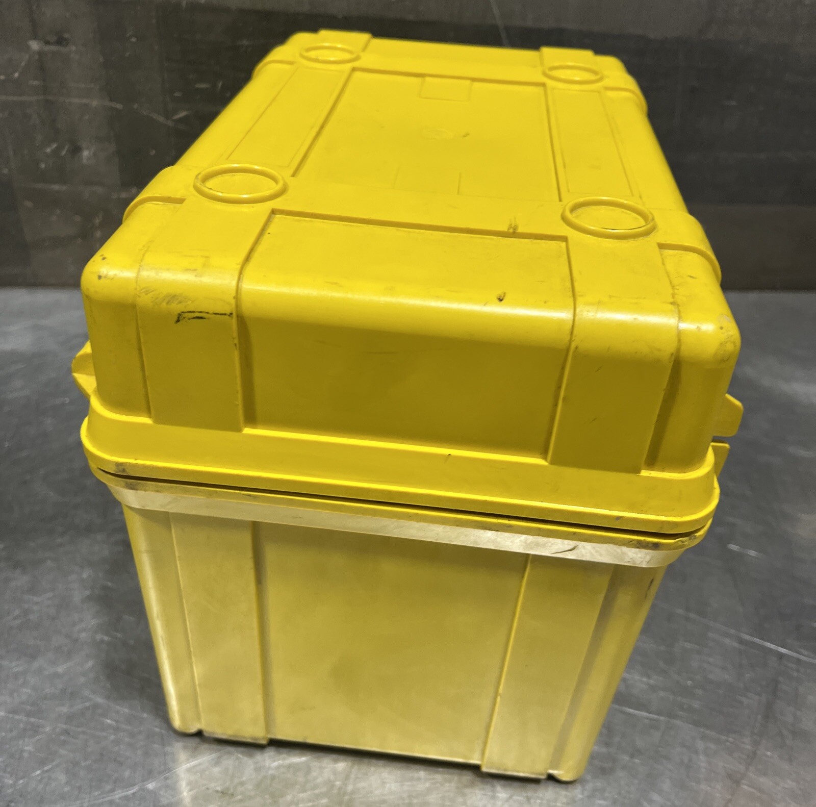 AEMC INSTRUMENTS CHAUVIN ARNOUX MEGOHMMETER MODEL 5110 Used Surplus