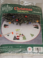 NEW Bucilla Felt Tree Skirt Christmas Santa  Snowman 36" Round Kit 32980