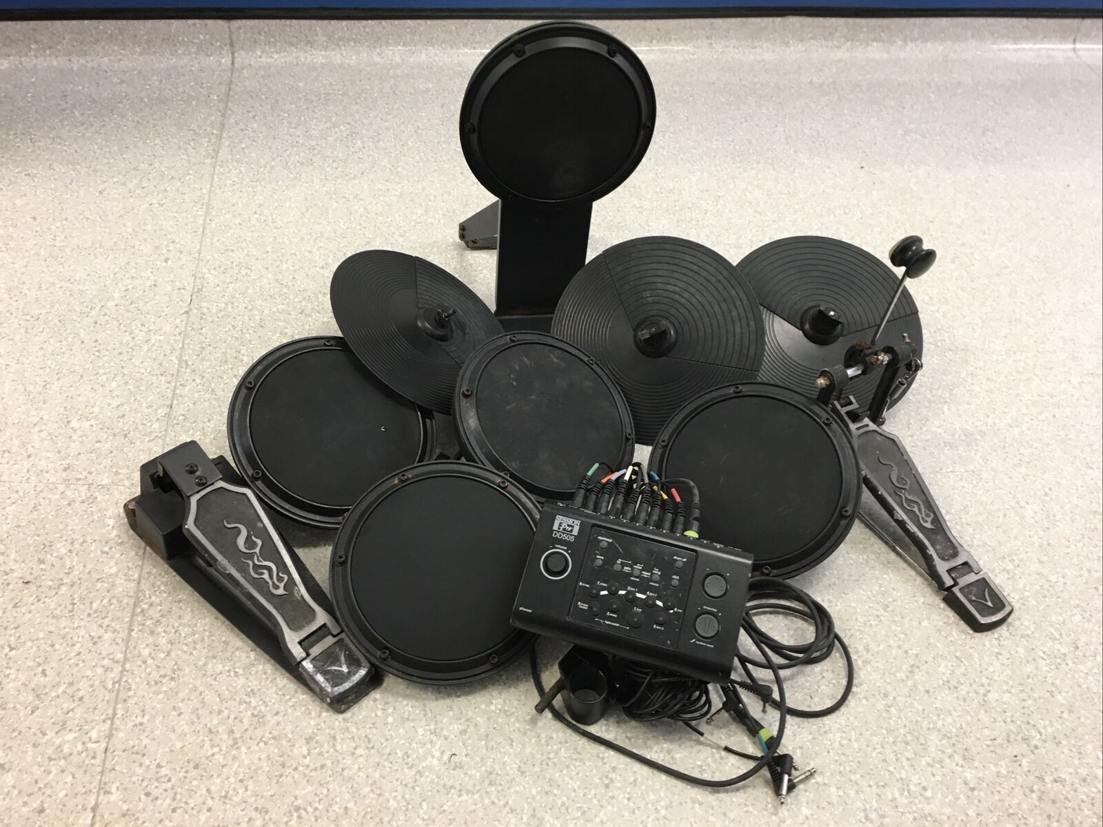 Session Pro DD505 electronic drum set practice drums - Untested