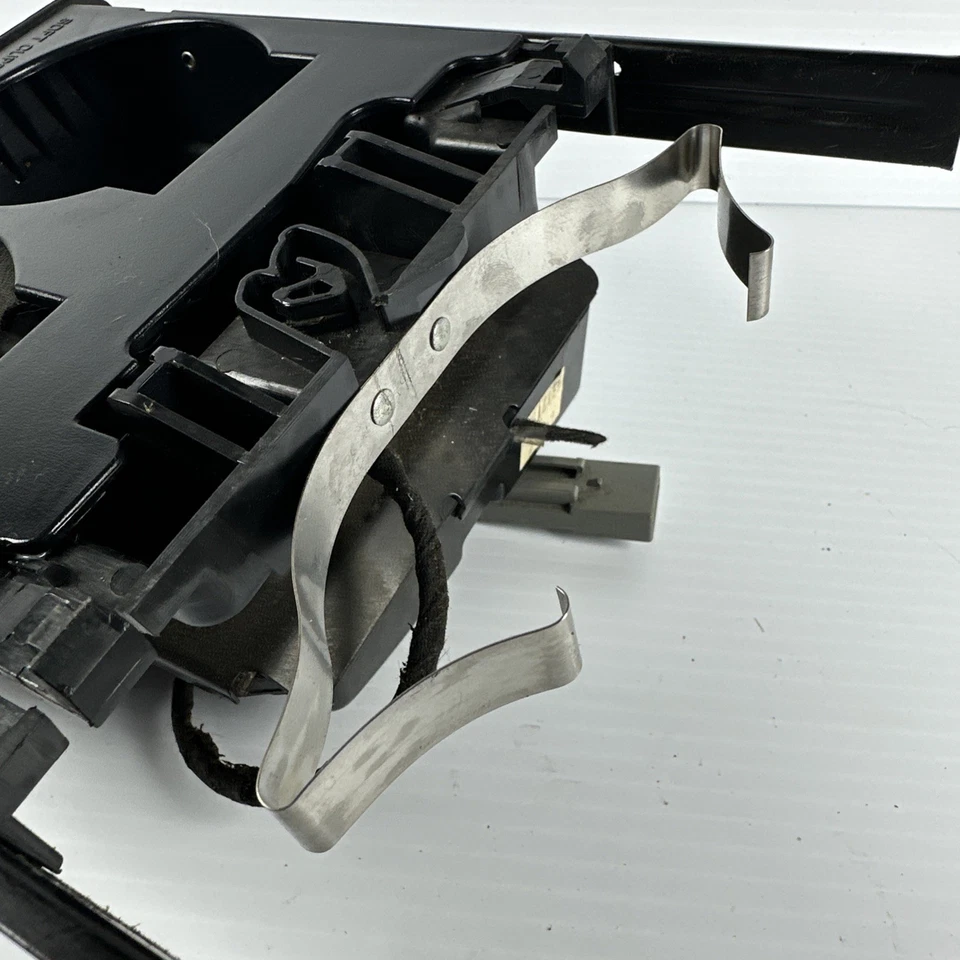 Cenicero portavasos Ford F-150 Expedition 97-03 tablero delantero OEM marrón Foto 3 de 4