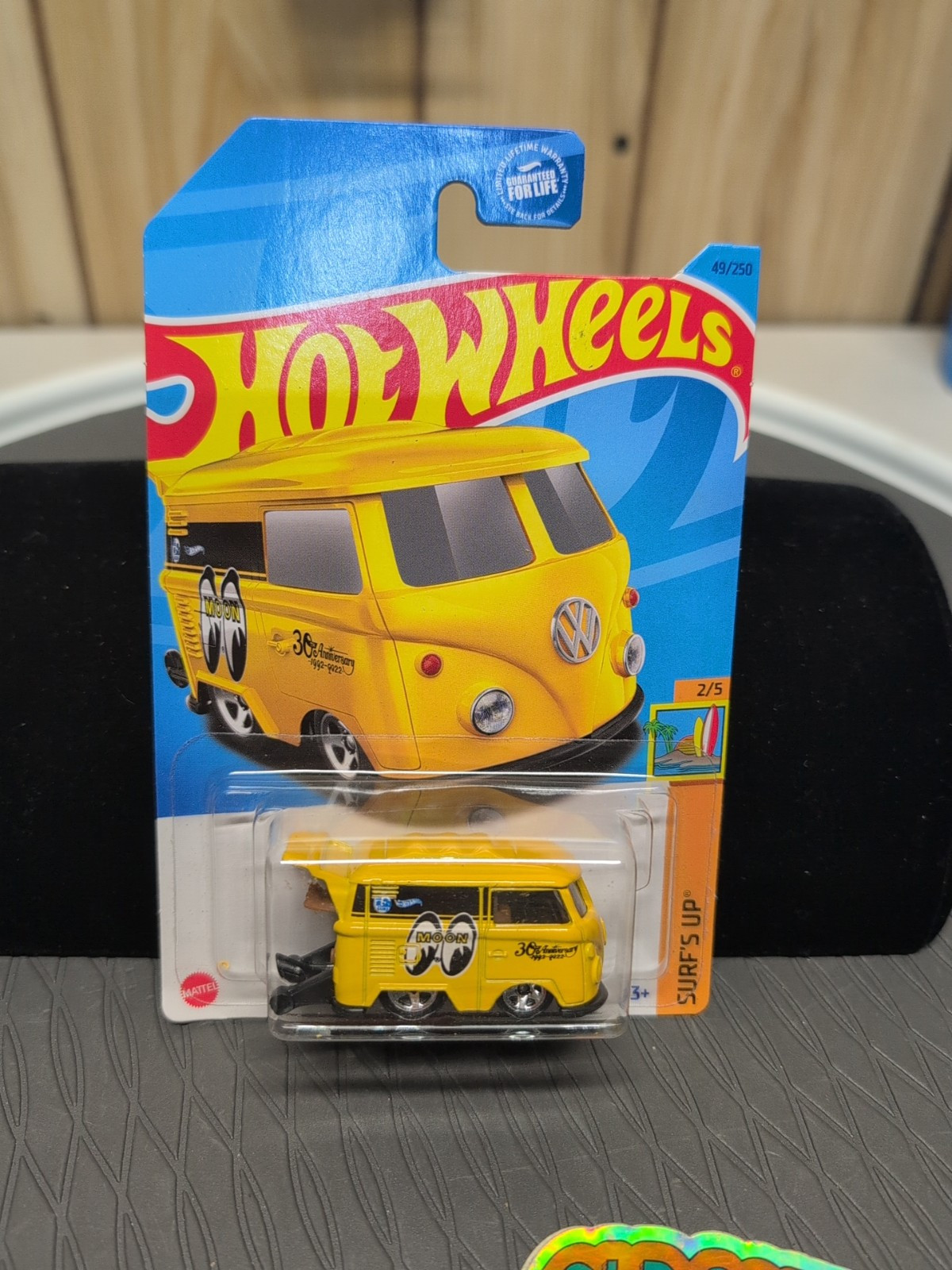 2023 Hot Wheels Mooneyes Yellow Kool Kombi Surf’s Up Series Car 1/64 Toy NEW