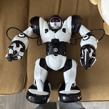 WowWee Robosapien Robot Toy R/C Robot 14 With...