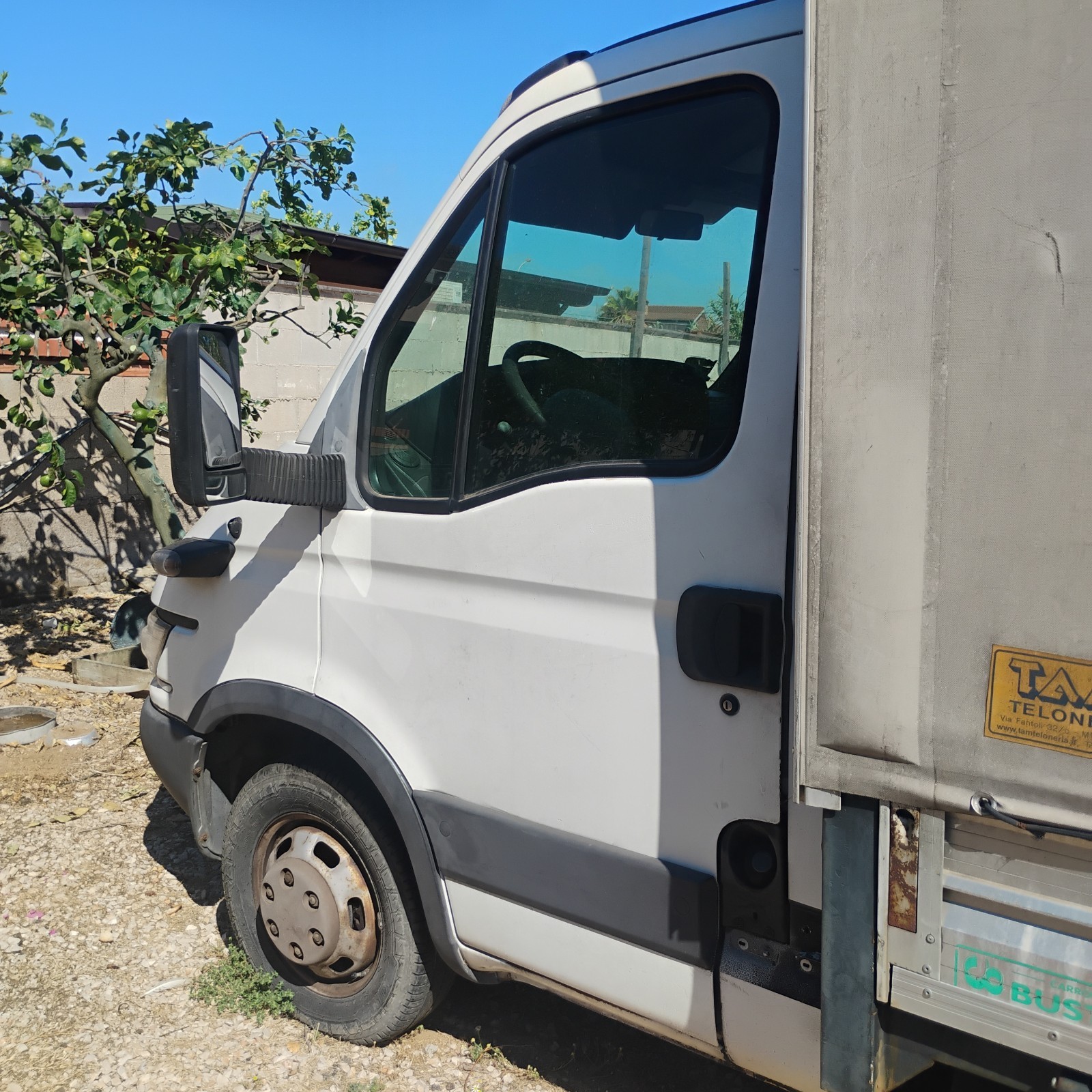 IVECO Daily III Camion pianale/Telaio 2.8 35 S C 13 Diesel 125 CV, anno 2006 foto 3