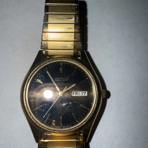 Men’s Seiko 7N43-9048 Day/Date Watch