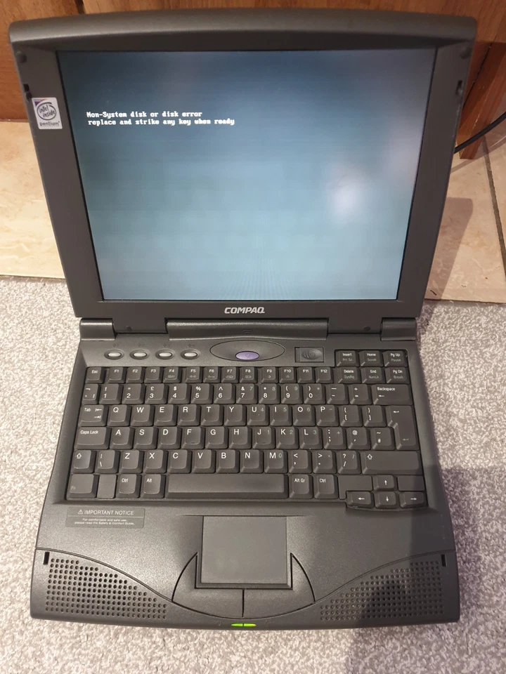 Compaq Armada 1592DT Intel Pentium MMX 12.1 Inch Vintage Laptop ,for parts,  K2 - Image 3 of 4